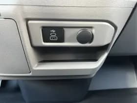 Ford E-Transit Custom thumbnail 32