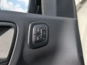 Ford Kuga thumbnail 11
