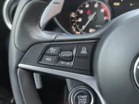 Alfa Romeo Giulia thumbnail 14