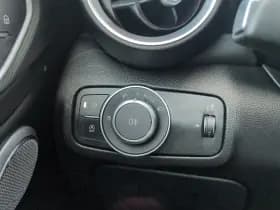 Alfa Romeo Giulia thumbnail 19