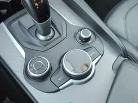 Alfa Romeo Giulia thumbnail 24
