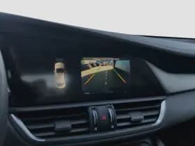 Alfa Romeo Giulia thumbnail 32