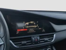 Alfa Romeo Giulia thumbnail 33