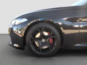 Alfa Romeo Giulia thumbnail 7