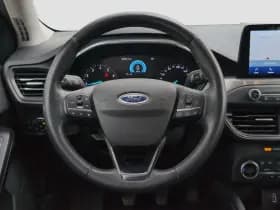 Ford Focus thumbnail 11