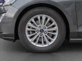 Ford Focus thumbnail 7
