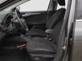 Ford Focus thumbnail 8