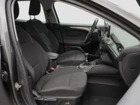 Ford Focus thumbnail 9