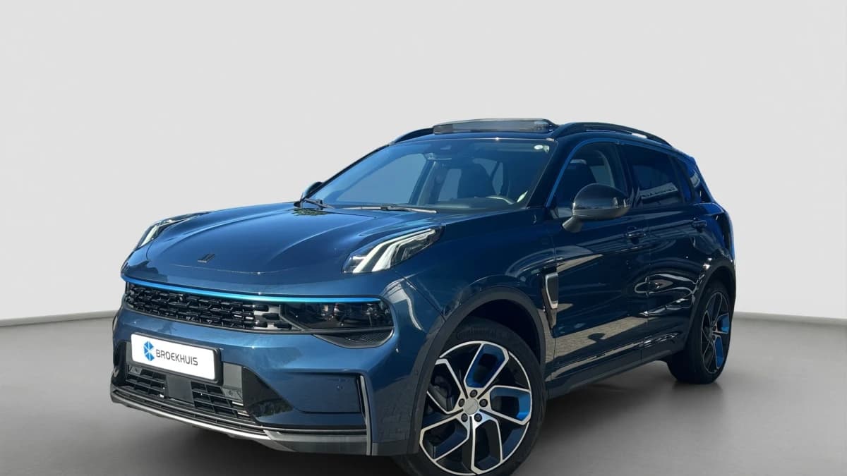 Lynk & Co 01 — foto 1