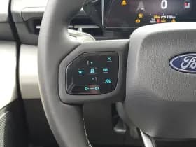 Ford Explorer thumbnail 13