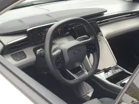 Ford Explorer thumbnail 10