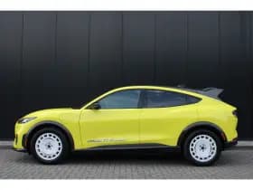 Ford Mustang Mach-E thumbnail 2