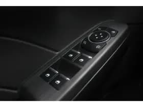 Ford Kuga thumbnail 39