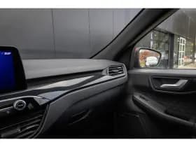 Ford Kuga thumbnail 35