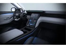 Ford Explorer thumbnail 6