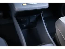 Ford E-Transit Courier thumbnail 30