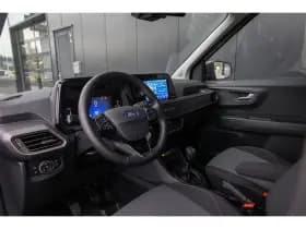 Ford Transit Courier thumbnail 11