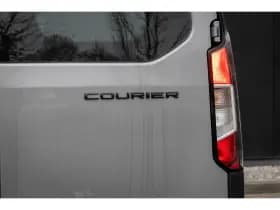 Ford Transit Courier thumbnail 40