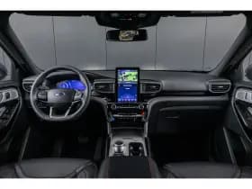 Ford Explorer thumbnail 2