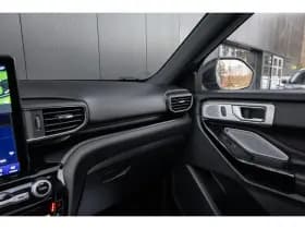 Ford Explorer thumbnail 16