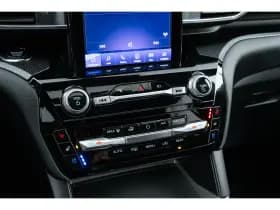 Ford Explorer thumbnail 33