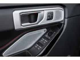 Ford Explorer thumbnail 34
