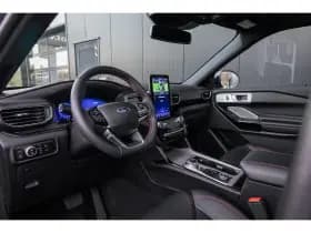 Ford Explorer thumbnail 6