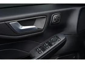 Ford Kuga thumbnail 33
