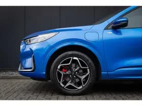 Ford Kuga thumbnail 51
