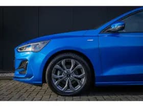 Ford Focus thumbnail 4