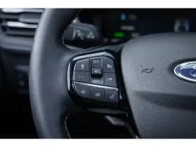 Ford Kuga thumbnail 33