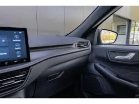 Ford Kuga thumbnail 35