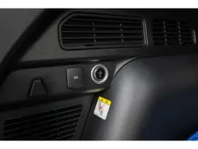 Ford Kuga thumbnail 38