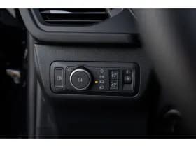 Ford Kuga thumbnail 33