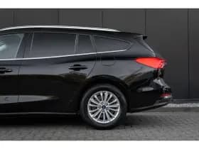 Ford Focus thumbnail 12
