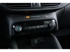 Ford Kuga thumbnail 35