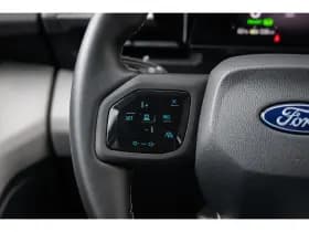 Ford Explorer thumbnail 23