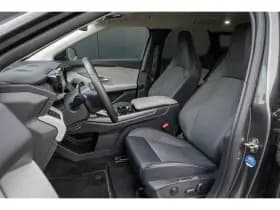 Ford Explorer thumbnail 6
