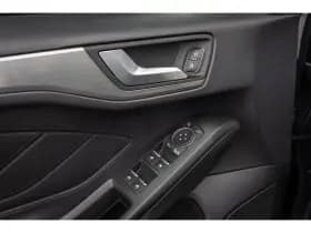 Ford Focus thumbnail 37