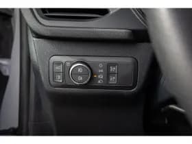 Ford Kuga thumbnail 38