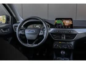 Ford Focus thumbnail 12