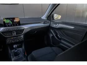 Ford Focus thumbnail 35