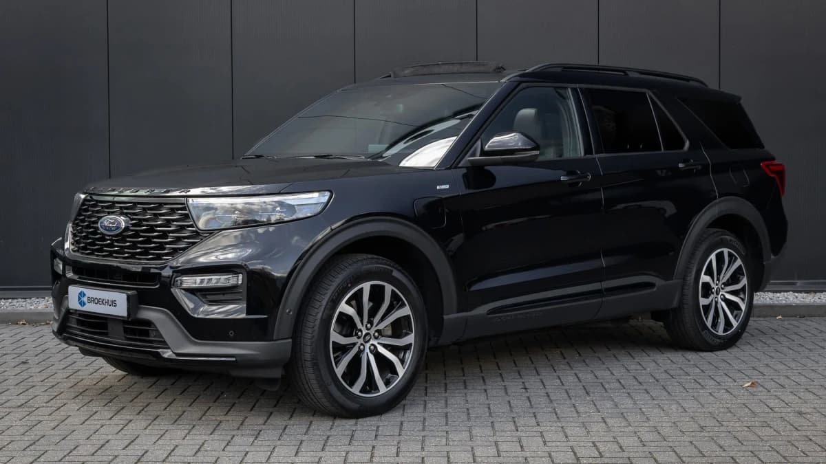 Ford Explorer — foto 1