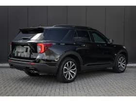 Ford Explorer thumbnail 2