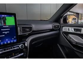 Ford Explorer thumbnail 40