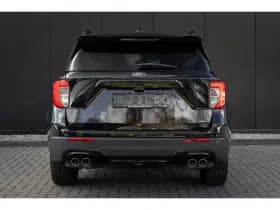 Ford Explorer thumbnail 5