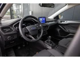 Ford Focus thumbnail 18