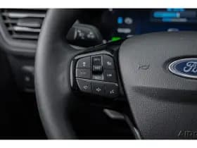 Ford Kuga thumbnail 36
