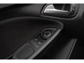Ford Focus thumbnail 22