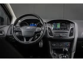 Ford Focus thumbnail 4